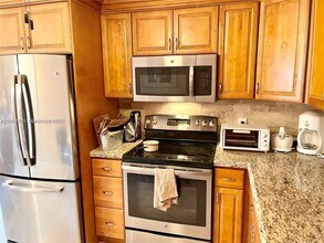 2042 Newcastle A in Boca Raton, FL - Building Photo - Building Photo