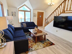 547 NE 27th St in McMinnville, OR - Foto de edificio - Building Photo