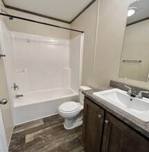 6599 N Hampshire Dr in Holly, MI - Foto de edificio - Building Photo