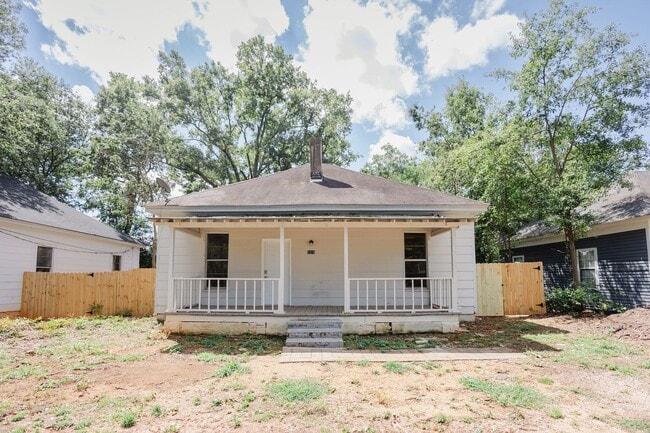 property at 1018 W Broad St