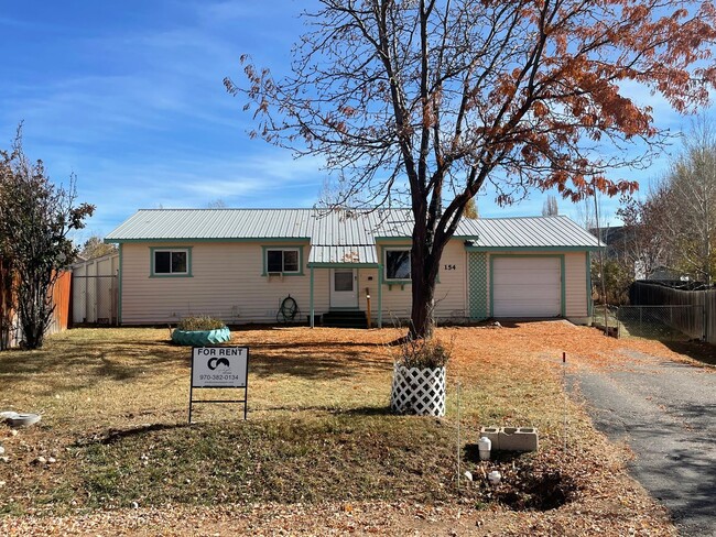 154 S Los Pinos Dr in Bayfield, CO - Foto de edificio - Building Photo