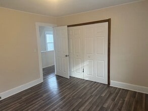 57 Vanderbilt Ave in Floral Park, NY - Building Photo - Building Photo