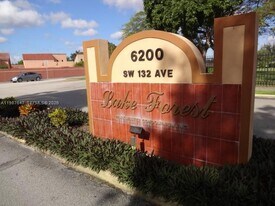 6247 SW 131st Pl in Miami, FL - Building Photo