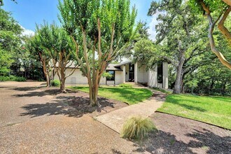 8701 S Path in Austin, TX - Building Photo - Building Photo
