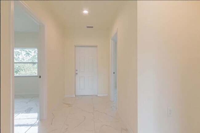 1090 Breckinridge Ave in Lake Placid, FL - Building Photo - Building Photo