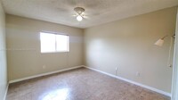 3610 N 56th Ave, Unit LAKEWOOD COMMUNITY in Hollywood, FL - Building Photo - Building Photo