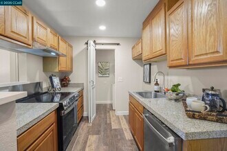 1505 Kirker Pass Rd, Unit 231 in Concord, CA - Building Photo - Building Photo