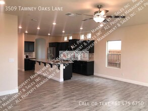 3509 Tawney Oaks Ln in Shafter, CA - Building Photo - Building Photo