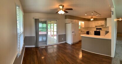 9550 Monticello Rd in Lenexa, KS - Building Photo - Building Photo