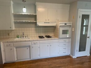 1000 Figueroa St, Unit A in Folsom, CA - Foto de edificio - Building Photo