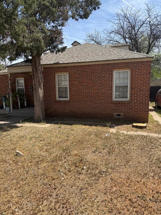1613 Ave Y in Lubbock, TX - Building Photo