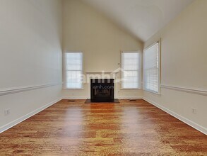 1513 Bowmore Pl in McLeansville, NC - Foto de edificio - Building Photo