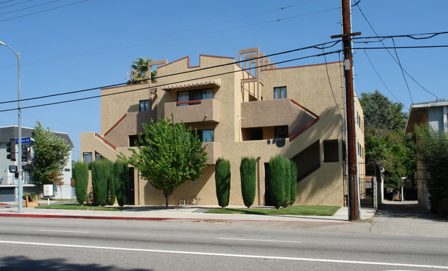 6158 Fulton Ave in Van Nuys, CA - Building Photo - Building Photo