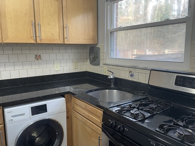 3109 N Parham Rd in Richmond, VA - Building Photo - Building Photo