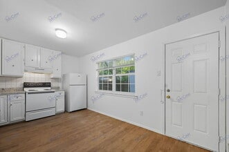 616 Moore St in Garland, TX - Foto de edificio - Building Photo