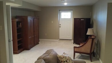 6021 Woodlake Ln, Unit Woodlake in Alexandria, VA - Building Photo - Building Photo