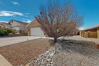 10743 Antler Tool Rd SW in Albuquerque, NM - Building Photo - Building Photo