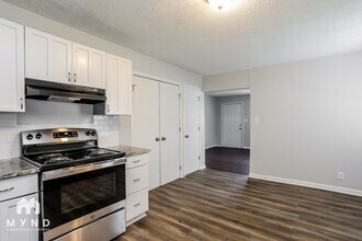 908 Waring St in Durham, NC - Building Photo - Building Photo