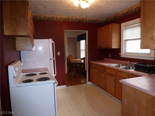 48260 National Rd W in St. Clairsville, OH - Building Photo - Building Photo