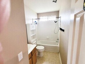 307 Lakemont Dr in Hutto, TX - Building Photo - Building Photo