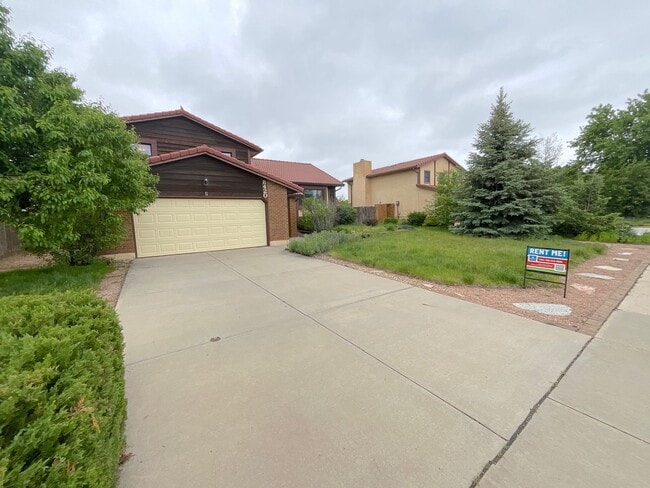 8420 Stratus Dr in Colorado Springs, CO - Foto de edificio - Building Photo
