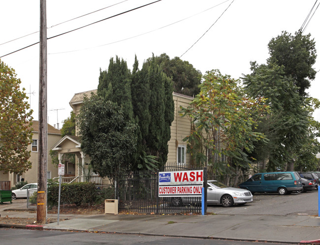 25 S 8th St in San Jose, CA - Foto de edificio - Building Photo