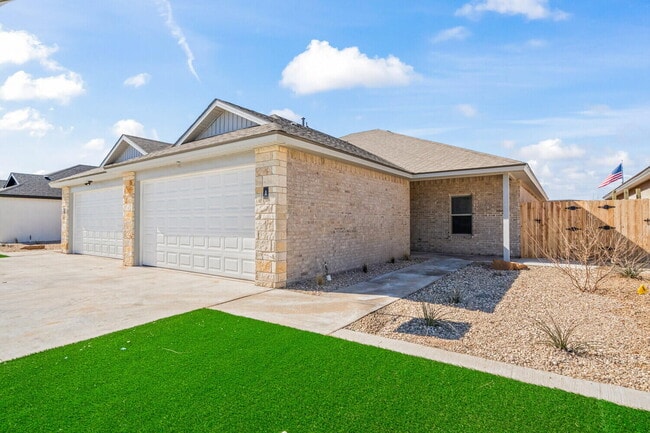 4104 Trenton Ave in Lubbock, TX - Building Photo - Building Photo