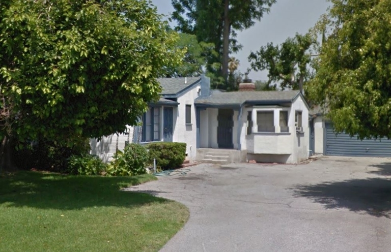 9842-9852 Etiwanda Ave in Northridge, CA - Foto de edificio