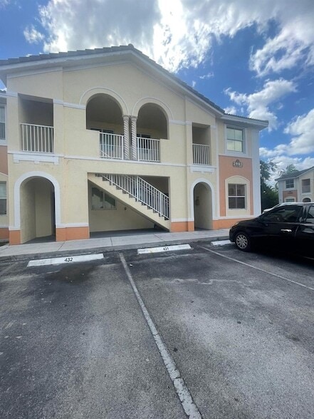 2903 SE 17th Ave, Unit 211 in Homestead, FL - Foto de edificio - Building Photo