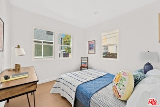 2819 3rd Ave, Unit 2819 in Los Angeles, CA - Building Photo - Building Photo