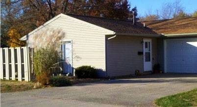 Windsor Duplexes in Urbana, IL - Foto de edificio - Building Photo