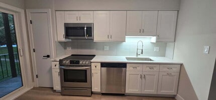 1851 S Morris Hill Dr in Mount Prospect, IL - Building Photo - Building Photo