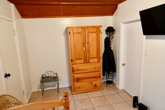 1866 El Sereno Ave in Pasadena, CA - Building Photo - Building Photo