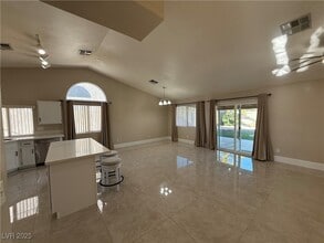 517 Scenic Terra Dr in Henderson, NV - Building Photo - Building Photo