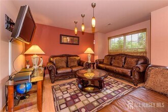 93 Jill Ct in Monmouth Junction, NJ - Building Photo - Building Photo