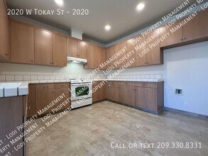 2020 W Tokay St in Lodi, CA - Building Photo - Building Photo