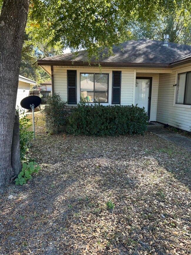 2908 Alpine Pl in Niceville, FL - Building Photo - Building Photo