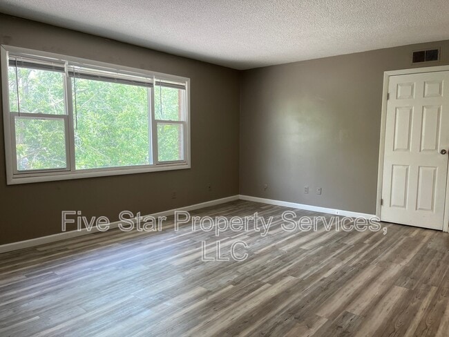 property at 201 W Allen St