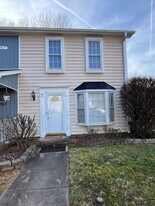 917 Shelby Dr in Greensboro, NC - Building Photo