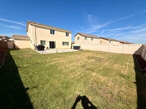 32100 Prairie Crossing Dr in Menifee, CA - Building Photo - Building Photo