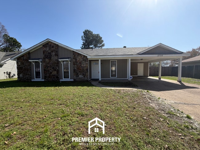 property at 2700 Dromedary Dr