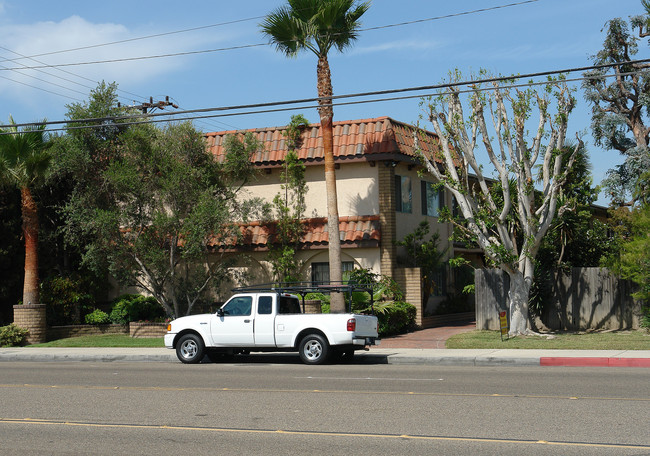 Huntington Westminster Apartments in Westminster, CA - Building Photo - Building Photo