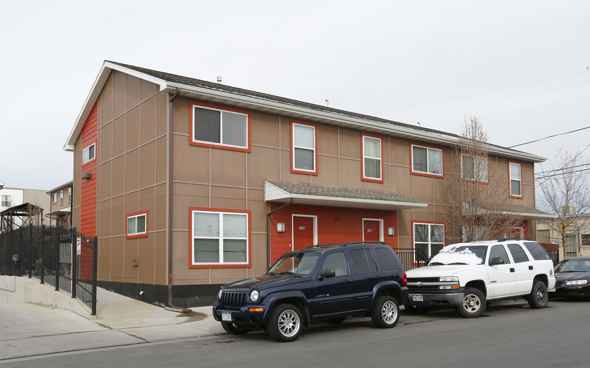 Hazel Court in Denver, CO - Foto de edificio