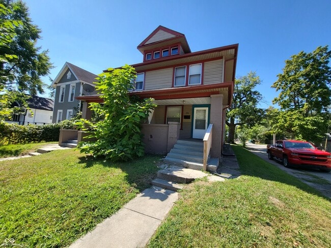 property at 856 N Tacoma Ave