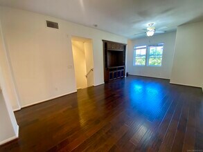 17009 Avenida Visalia in San Diego, CA - Building Photo - Building Photo