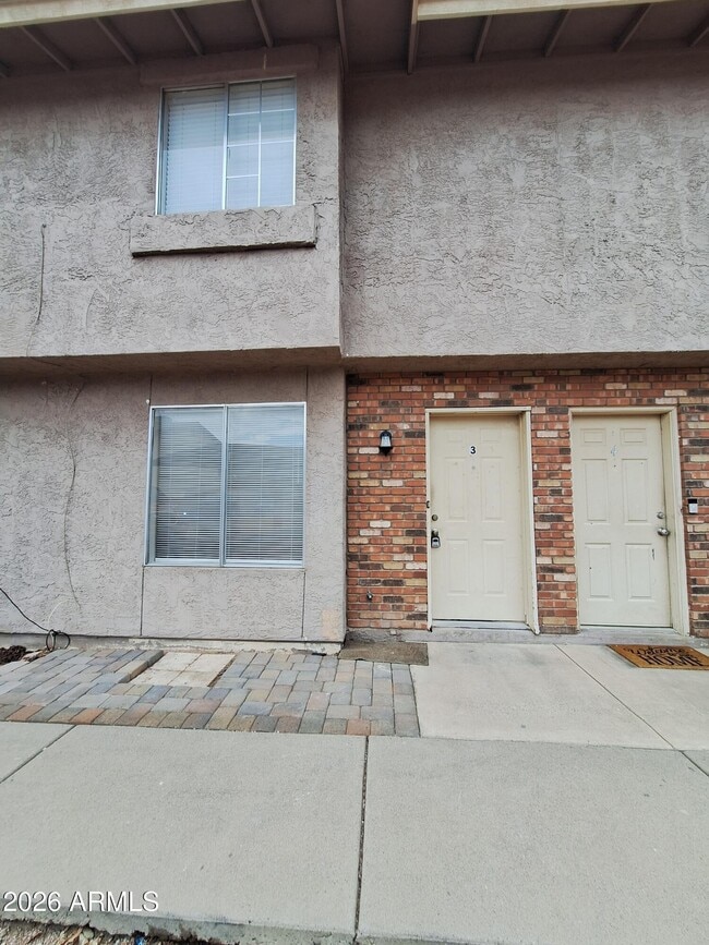 property at 1449 E Knoll Cir