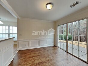 325 Balaban Cir in Woodstock, GA - Building Photo - Building Photo