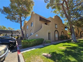 5121 W Pioneer Ave in Las Vegas, NV - Building Photo