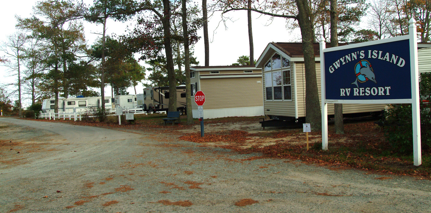 Gwynn’s Island RV Resort & Campground in Gwynn, VA - Foto de edificio