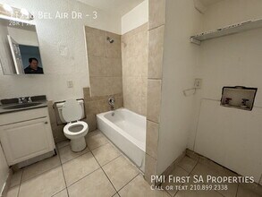 11218 Belair Dr in San Antonio, TX - Building Photo - Building Photo